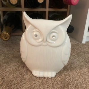 Owl statue